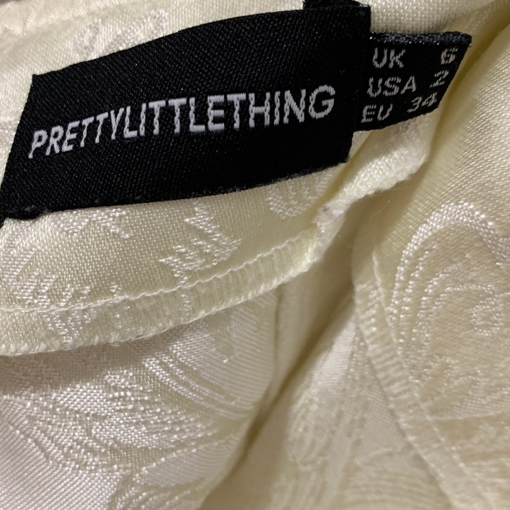 3/$15 PrettyLittleThing Cream Jacquard High Waisted Wide Leg Pants Size 2 - Picture 5 of 6
